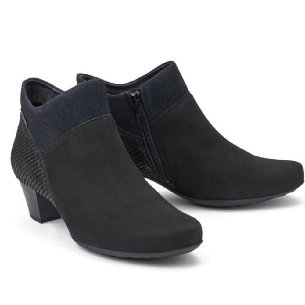 NEW Mephisto “Michaela” Black Leather Ankle Boot NWT Women size 6